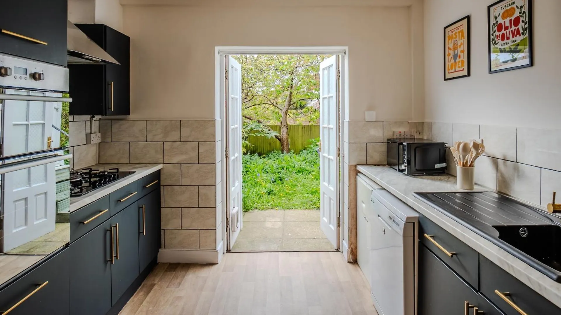 One Bedroom Apartment By Brookland Stays Serviced Accommodation Short Lets Brighton With Free Wifi