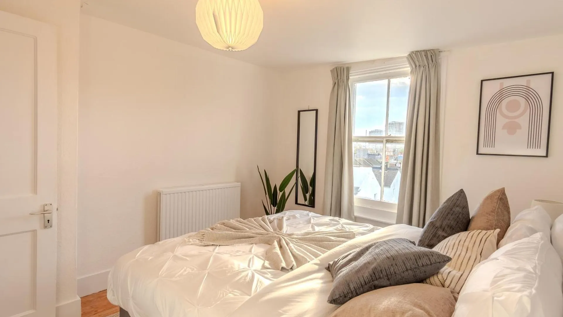 One Bedroom Apartment By Brookland Stays Serviced Accommodation Short Lets Brighton With Free Wifi Holiday home