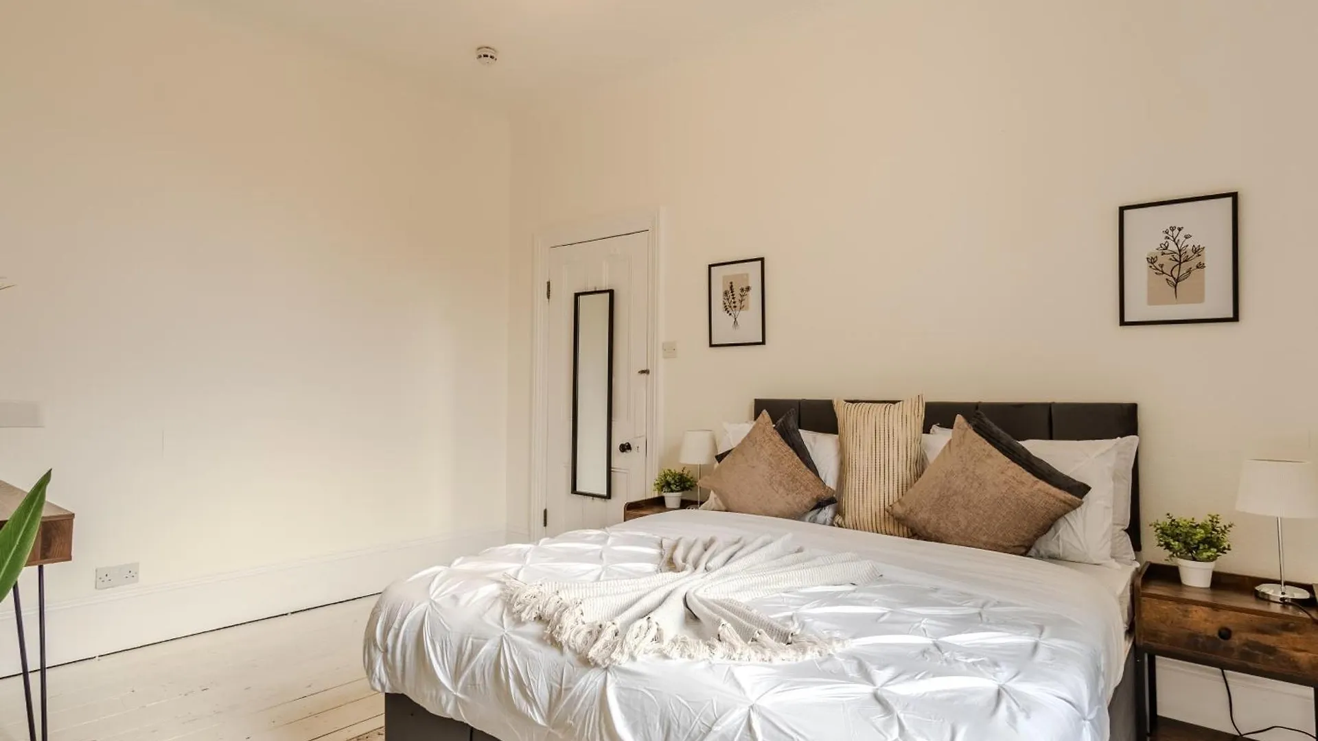 One Bedroom Apartment By Brookland Stays Serviced Accommodation Short Lets Brighton With Free Wifi