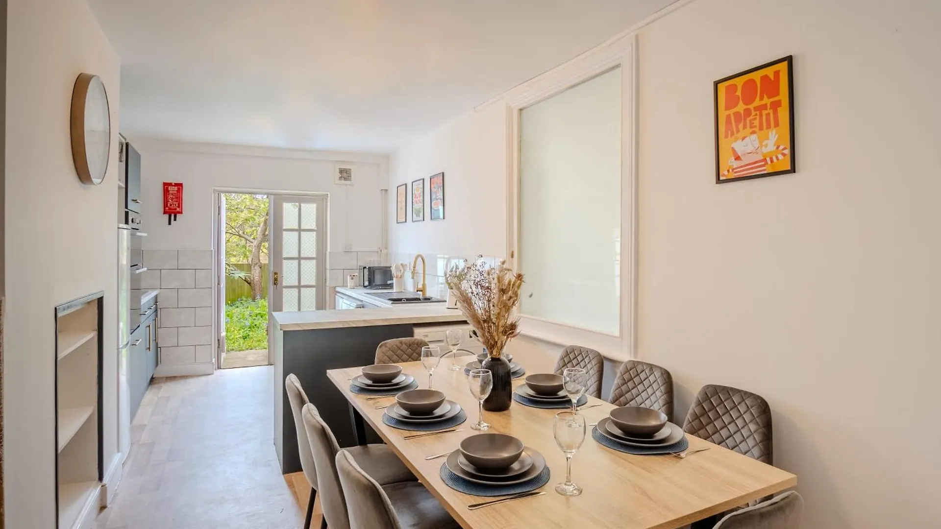 One Bedroom Apartment By Brookland Stays Serviced Accommodation Short Lets Brighton With Free Wifi Ferienhaus